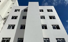 Apartamento sem vista ao mar, à 15 metros da praia de Piúma